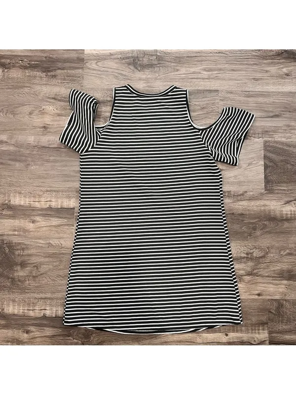 Want and Need Black White Stripe Cold Shoulder Dress Size Large SKU#C24319 - Image 8