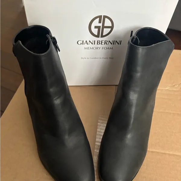 Giani Bernini Women's Trumann Memory Foam Block Heel Dress Booties #9 - Image 3