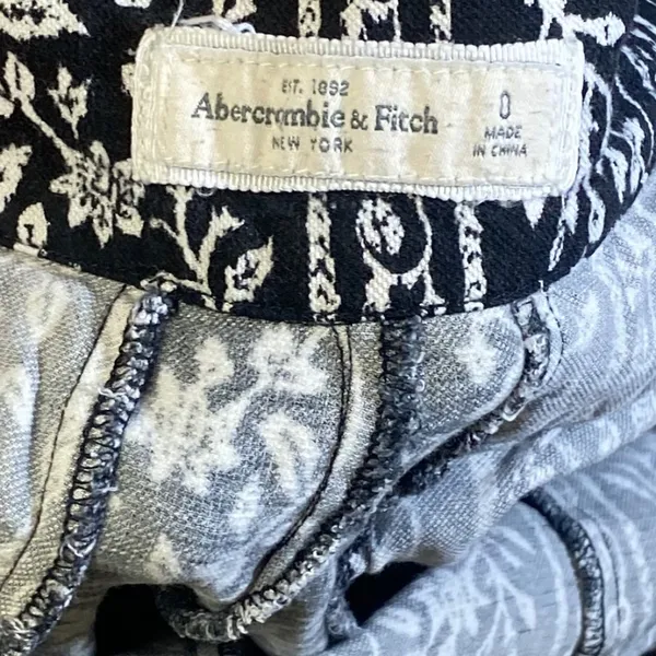 Abercrombie & Fitch Bohemian Floral Pattern Flare Leg - 0 - Image 7
