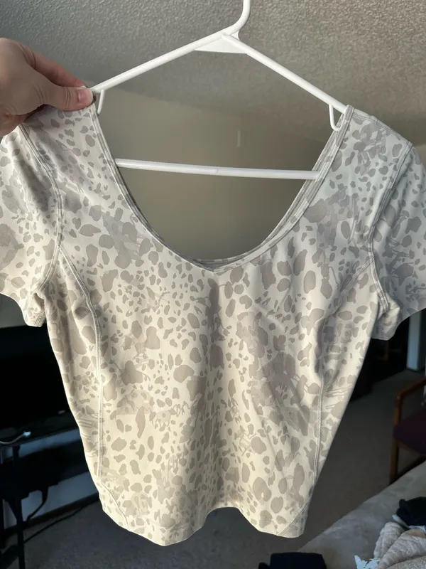 Lululemon Crop Top White & Grey Camo - Image 3
