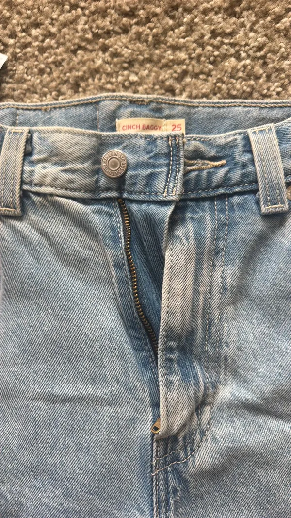 Levi’s cinch baggy jeans - Image 2