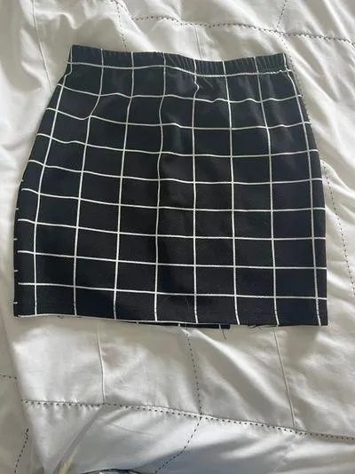 SheIn Skirt - Image 4