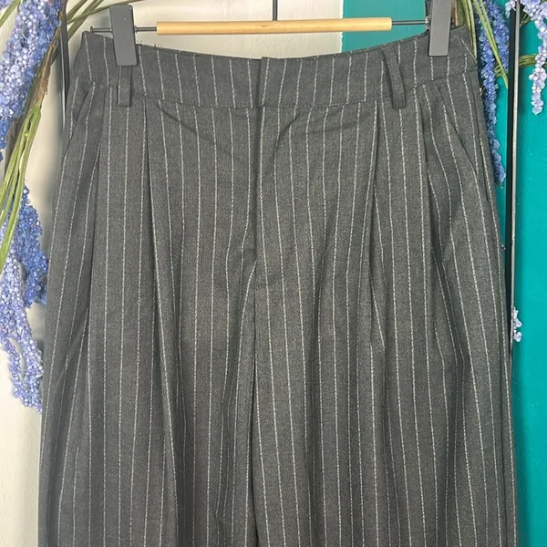 Pinstriped Wide-Leg Trouser pants sz sm new - Image 3