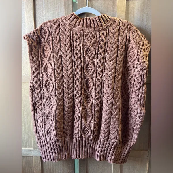POL V-Neck Cable Knit Sweater Vest - Brown - Image 2