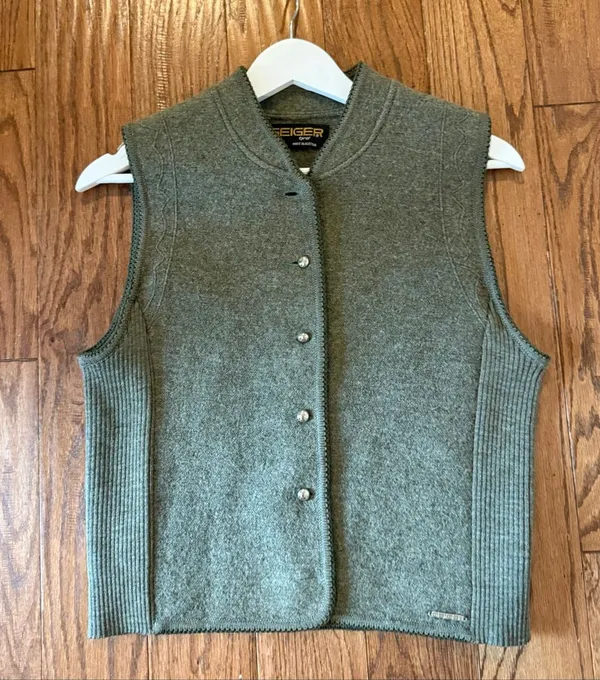 Kurt Geiger vintage 100% wool olive green vest 42/12 - Image 2