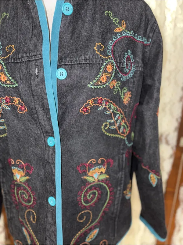 Super Cool Denim & Co Embroidered Denim Jacket - Image 2