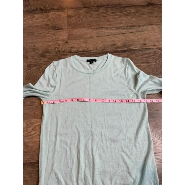 EUC Womens J Crew 100% mernio wool sweater soft mint green size S - Image 5