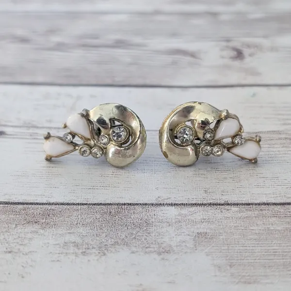 Vintage Screw On Earrings Gold Tone, Clear & White - Condition Issues - Image 4