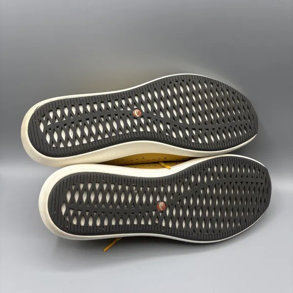 Clarks Unstructured Shoes Size 9.5 Yellow Lace Up Perforated Comfort Sneakers - Image 10