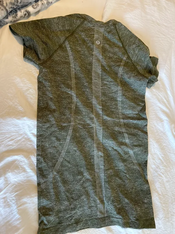Lululemon Swiftly Tech Short Sleeve - Image 3