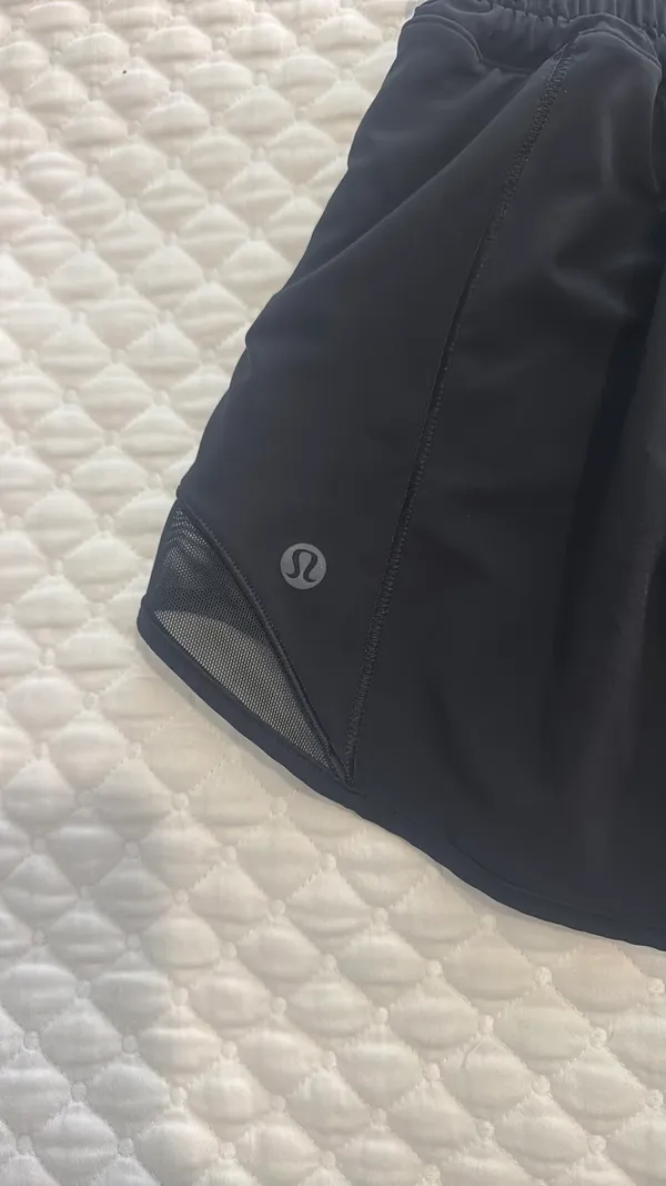 Lululemon Hotty Shorts Hot 4" 4 High-Rise Black - Image 3