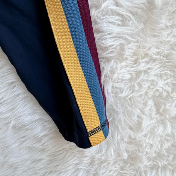 Spiritual Gangster Perfect High-Rise Side-Stripe Yoga Leggings in Aurora Sky - Image 2