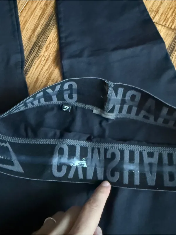 Gymshark Seamless Black Crop Leggings Medium - Image 2