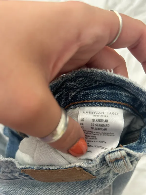 American Eagle Mom Jeans - Image 2