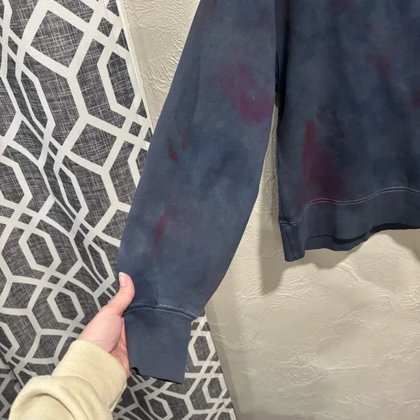 TNA Aritzia Tie Dye COZY Fleece Boyfriend CREW Sweatshirt Size 2 - Image 4