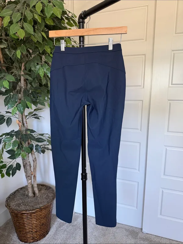Lululemon On The Move Pant *Lightweight True Navy - Size 0 - Image 5