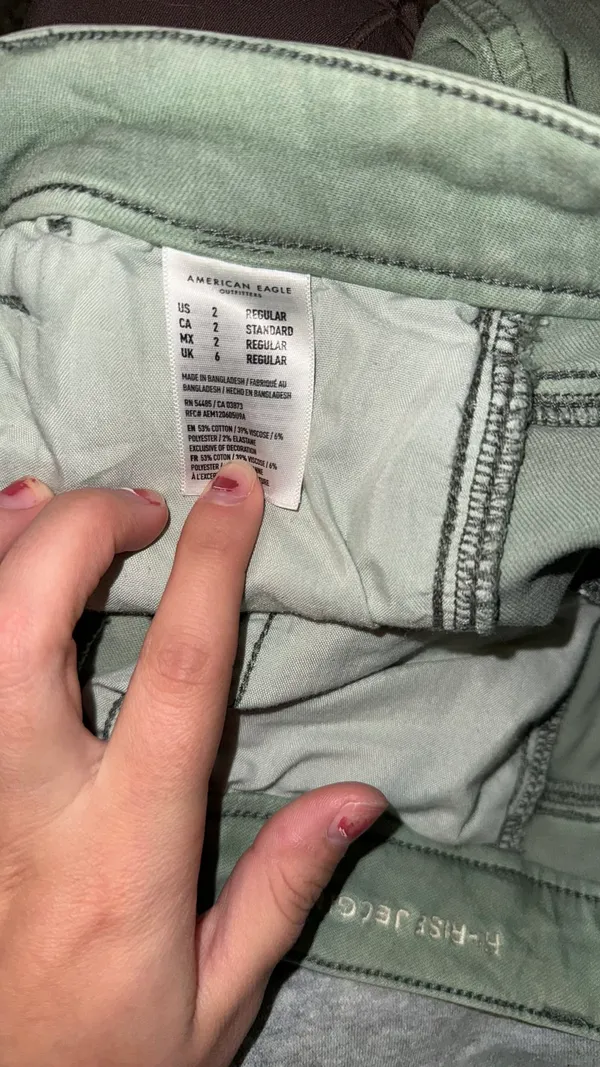 American Eagle Jeans - Image 3