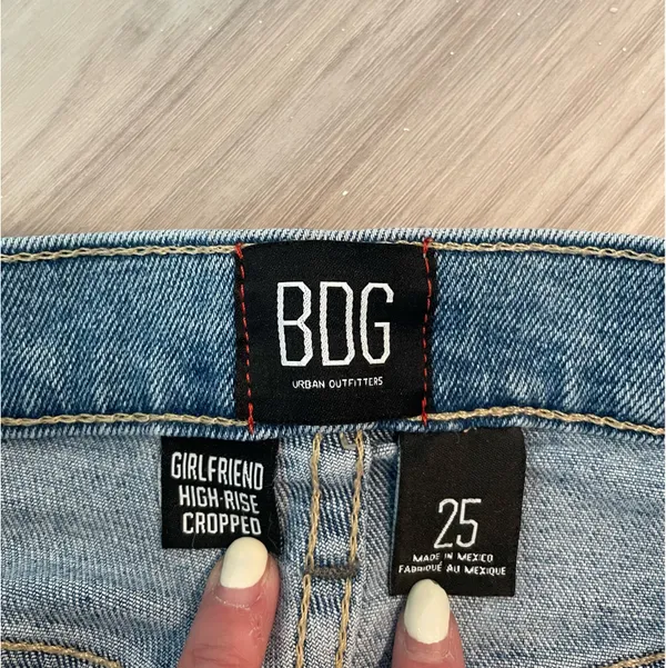 Girlfriend High-Rise Cropped Jeans - Image 3