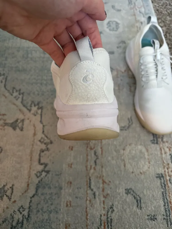 Clove Classic Shoes White Size 10 - Image 4
