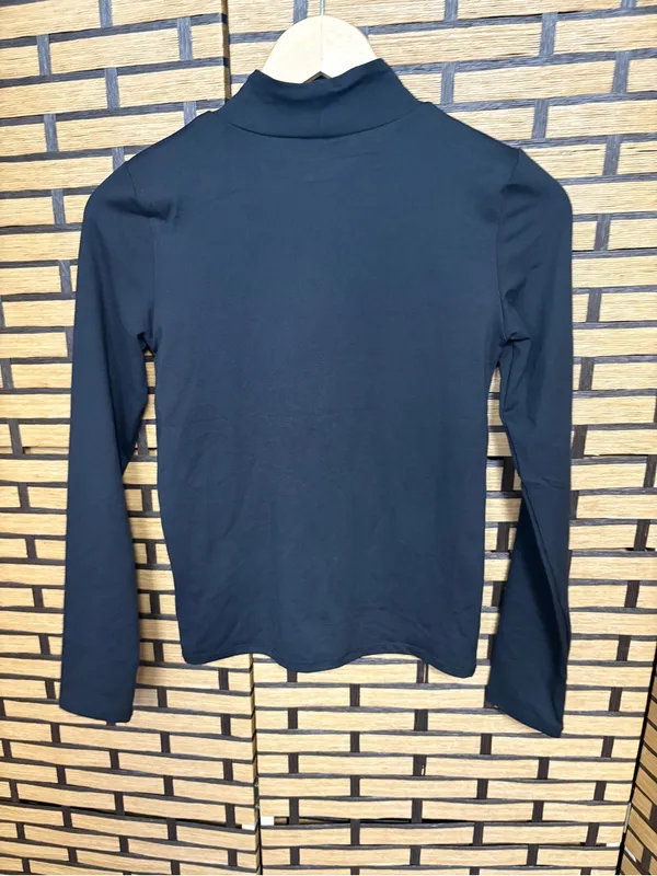 Hunter & brown black turtle neck long sleeve top size small - Image 2