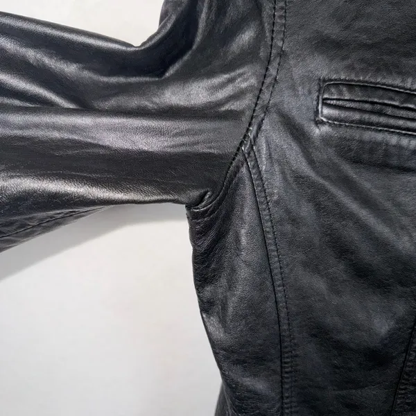 GUESS 100% Leather Jacket Womens Medium Black Zip Front Moto Biker Y2K Aesthetic - Image 9