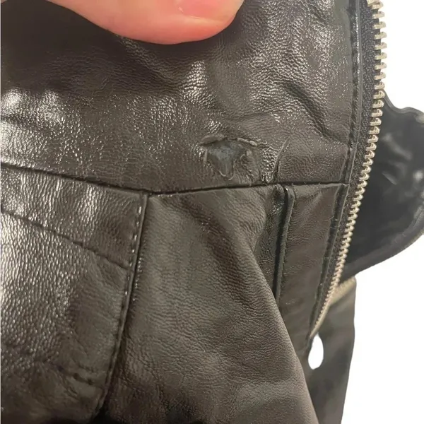 🖤 GUESS Quilted Faux Leather Moto Jacket –‎ Black Size M 🖤✨ - Image 3