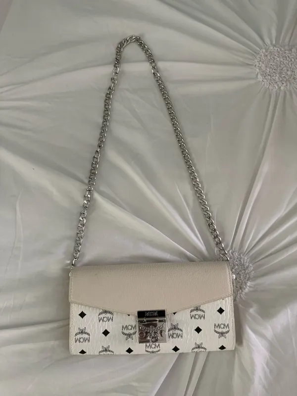 MCM Tracy Wallet on Chain Purse - Image 2