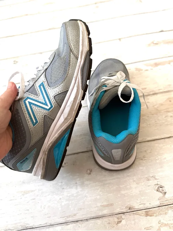 New Balance Size 6.5 Women’s Wide Sneakers Tennis Athletic Shoes Blue Gray - Image 4