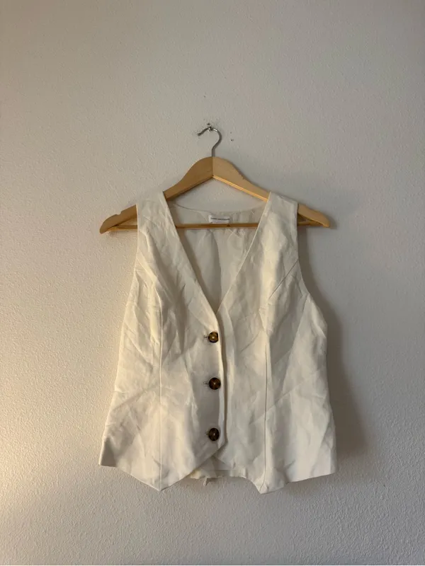 Lovers + Friends Cream Vest button down top - Image 3