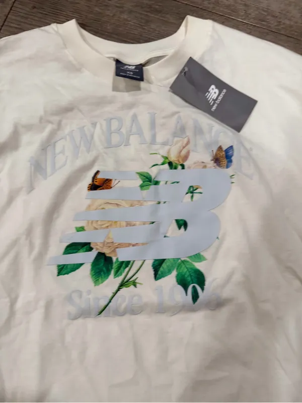 New Balance Cream Graphic Tee with Green Botanical Detail - Image 10