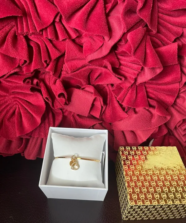 Michael Kors 2 Charms Logo & Heart Yellow Gold Hook & Eye Crystals Bangles NIX - Image 2
