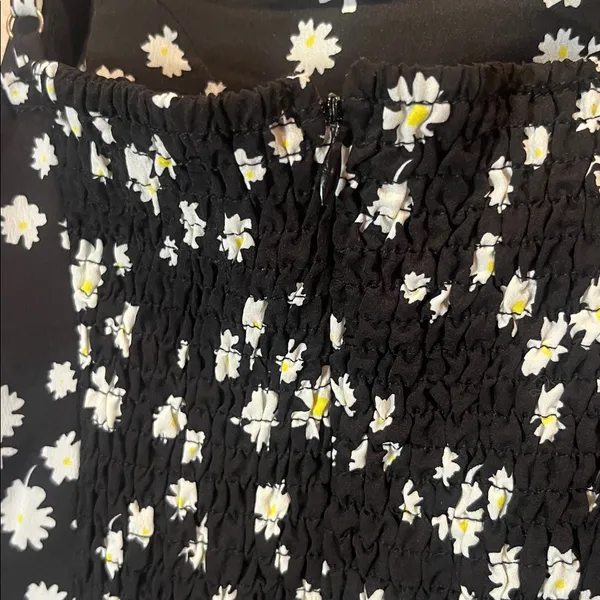 Princess Polly Adriana Mini Dress Smocked Back Daisies Floral Size 2 - Image 9