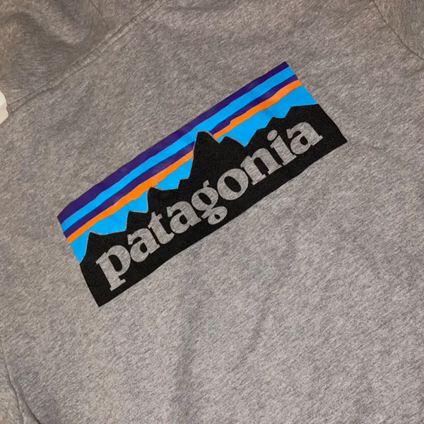 Patagonia Heather Gray Zip-Up Jacket Size Medium AS IS - Image 3