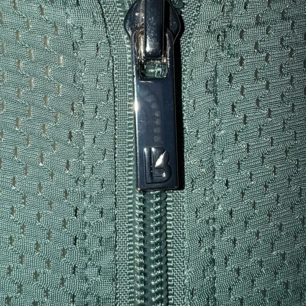 Buffbunny Mesh zip up performance jacket - Image 6