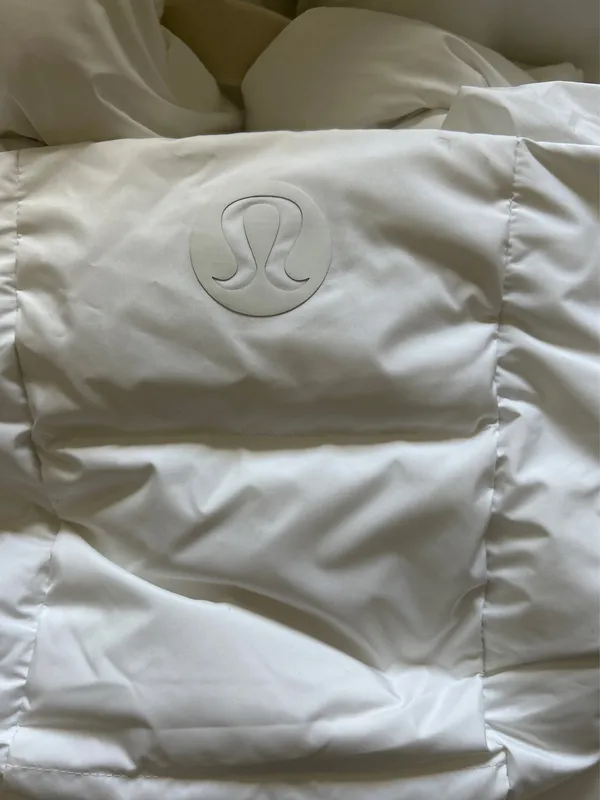 Wunder Puff Cropped Lululemon 600 Down Fill Vest - Image 6