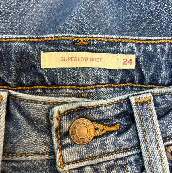 Levi’s Superlow Bootcut Jeans - Image 5
