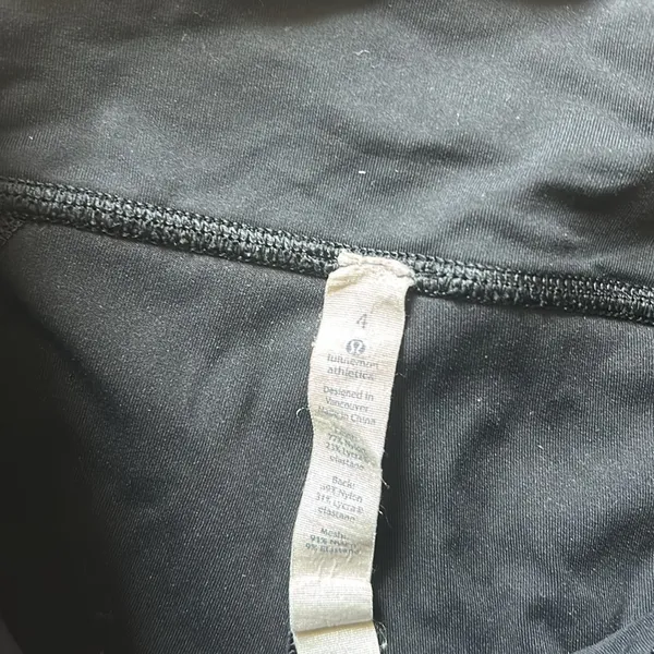 Lululemon black cropped leggings - Image 4
