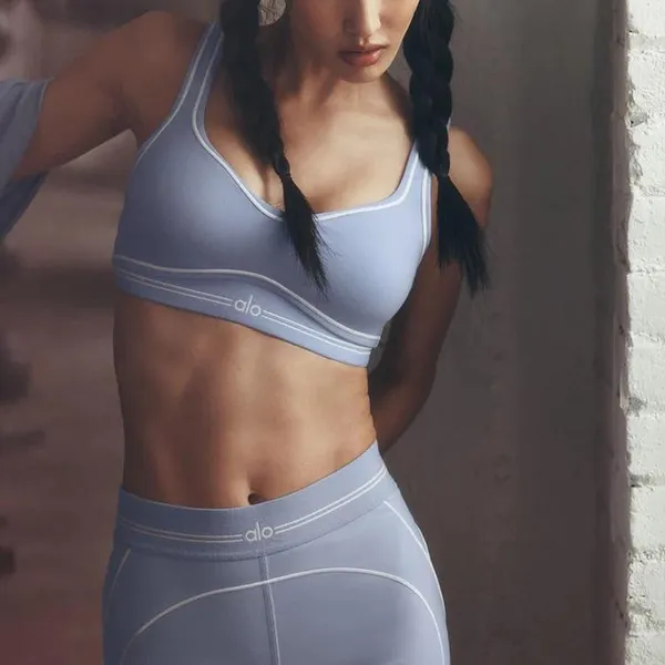 Alo yoga Airbrush Heart Throb Bra in Winter Frost Medium - Image 2