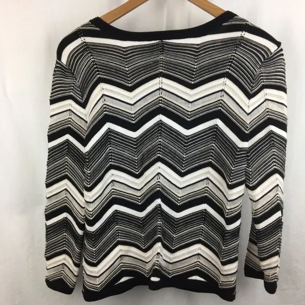 White House Chevron Print Hook Close Cropped Long Sleeve Knit Cardigan M - Image 3