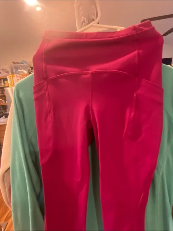 Lululemon Pink-Magenta leggings with Logo - Image 8