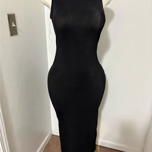 Sleeveless Black Maxi Bodycon Dress - Image 2