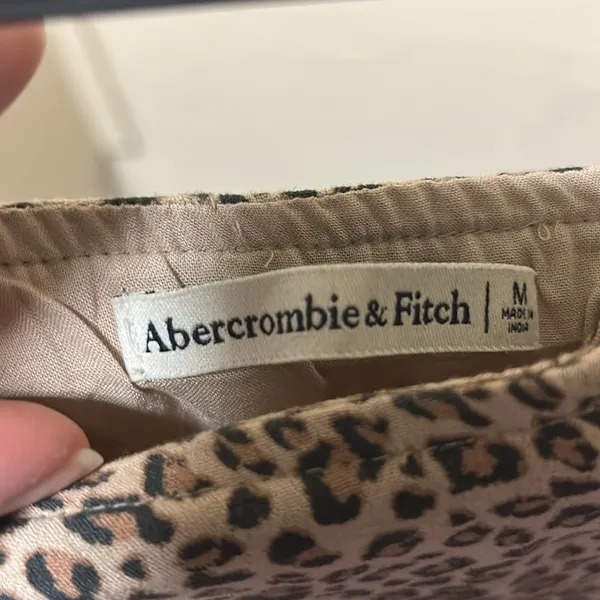Abercrombie and Fitch Cheetah Wrap Skirt Med - Image 3