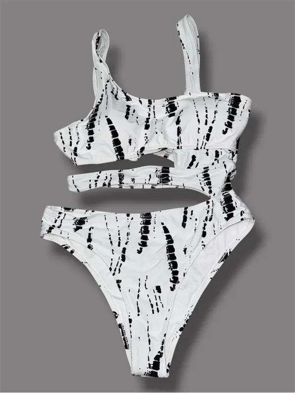 Bewicked large Scoop Neck Cutout Front side High Cut Monokini One Piece Swimsuit - Image 11