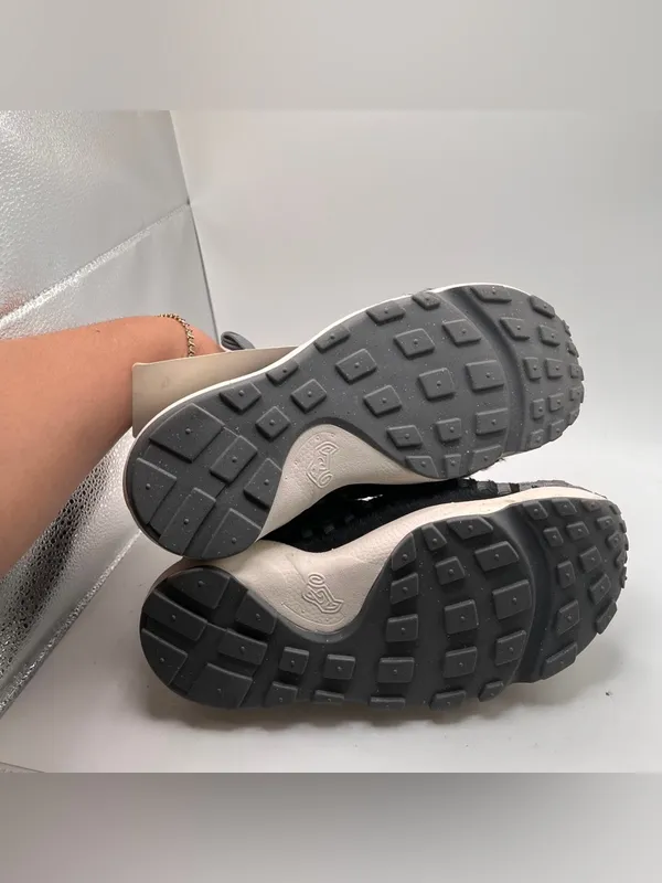 Nike Air Footscape Woven Black and Smoke Grey Nike Woven Slip-On Sneakers SZ5.5 - Image 10