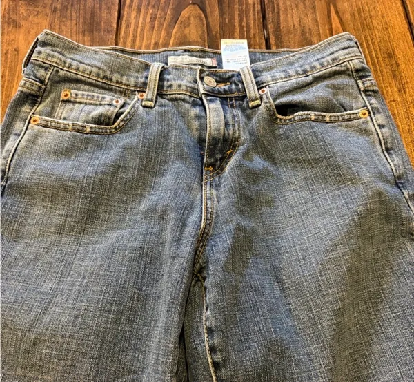 Levi’s 505 Light Straight Wash Jeans - Image 5