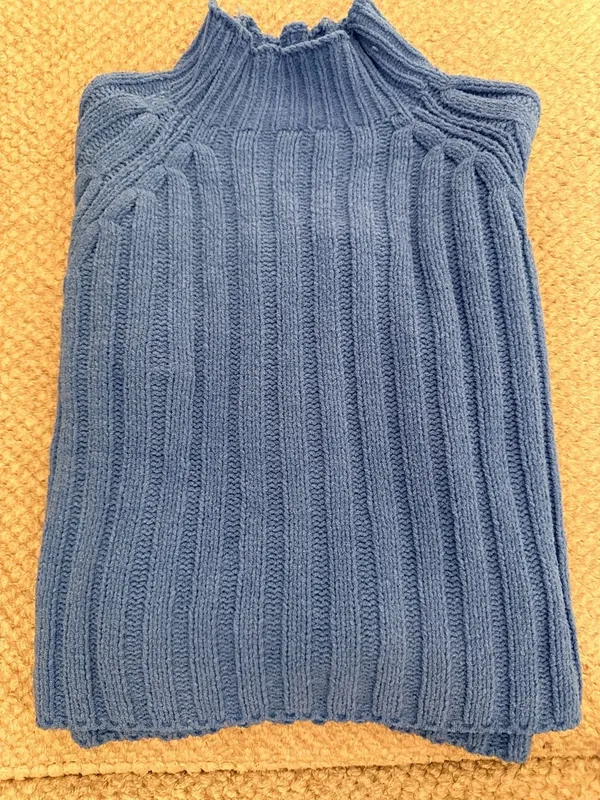 American Eagle Blue Ribbed Mock Neck Cropped Sweater Size M - Image 2