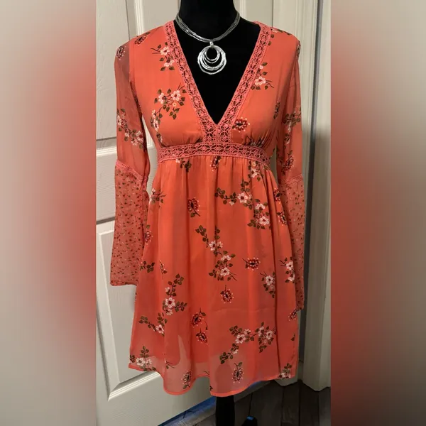 Abercrombie & Fitch Deep V-Neck Bohemian Mini Dress - Image 2