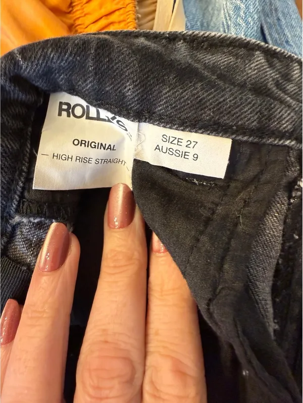 Rolla's High-Rise straight-leg women's jeans washed black distressed, size 27 - Image 6