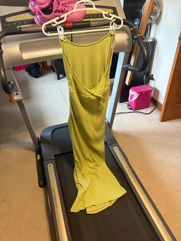 Sleeveless Ribbed Maxi Dress in Lime Green - Image 2