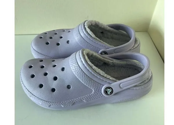 Crocs Comfort Classic Faux Fur Womens 8 and Men’s 6 Slip On Lined Clogs Lavender - Image 6